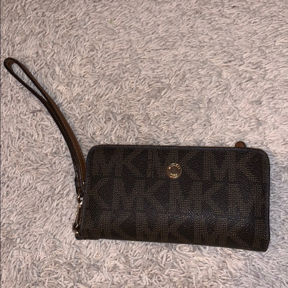 Wristlet